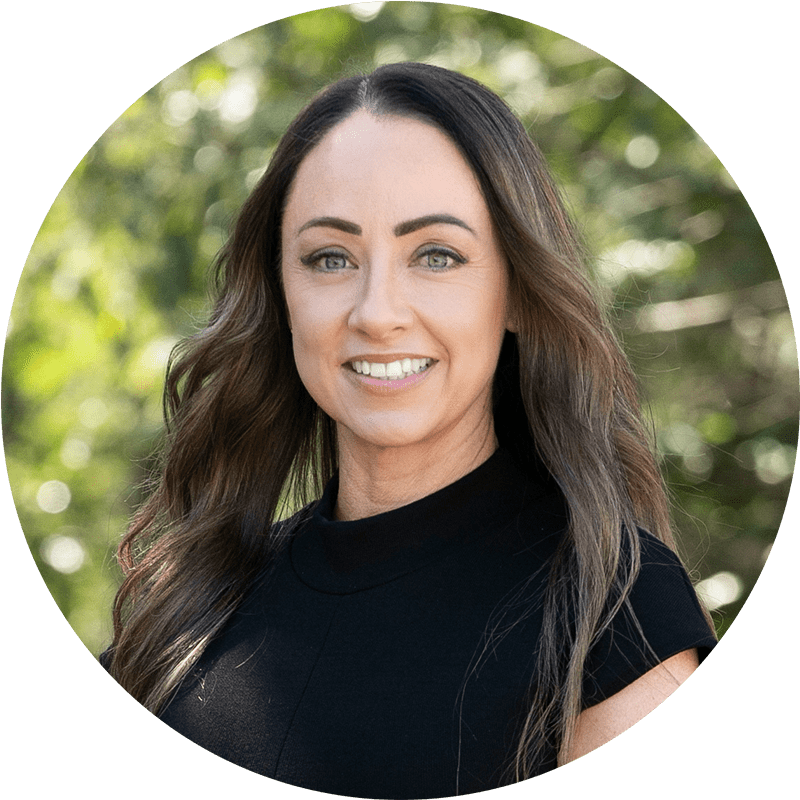 Urban-real-estate-agent-Tullimbar-Calderwood-Albion-Park-Rebecca-Ciocca-circle-web-min